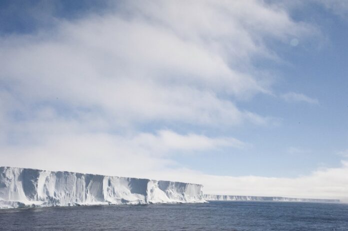 Antarctica hits record temperatures, say experts