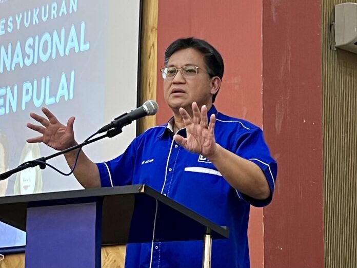 Umno's Nur Jazlan says not seeking to reclaim Pulai in GE15 because report shows BN can't win the Johor federal seat