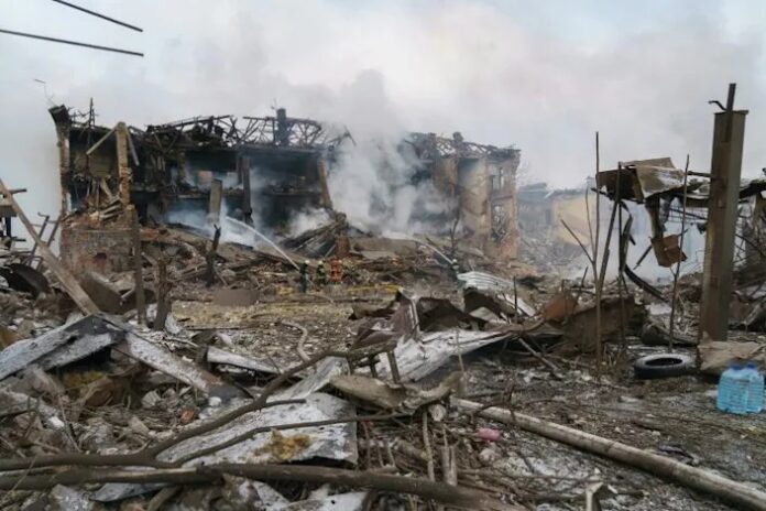 Alarm grows over Mariupol as Russia squeezes Kyiv