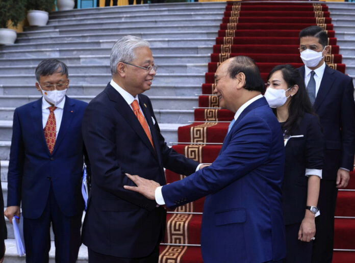 PM Ismail Sabri pays courtesy call on three Vietnamese leaders, confident of stronger bilateral ties