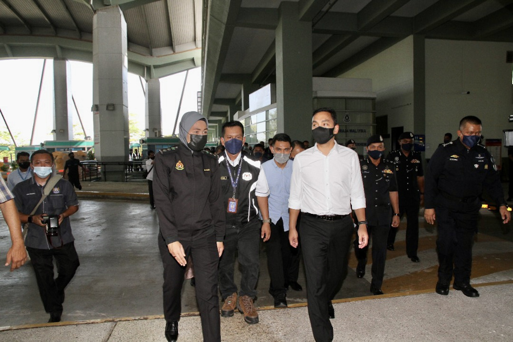 Malaysia-Singapore border crossing set to reclaim title as one of world's busiest on April 1, with 400,000 travellers in first week