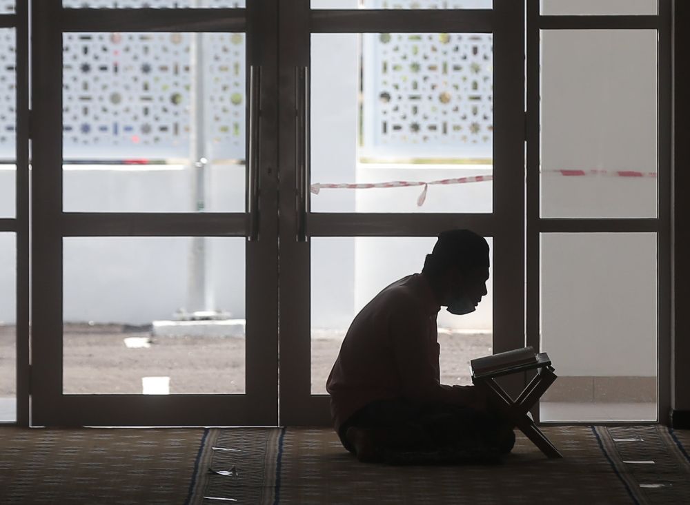 Selangor allows congregational prayers without physical distancing from April 1