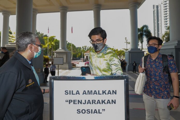 Prosecution files two amended CBT charges against Muar MP Syed Saddiq