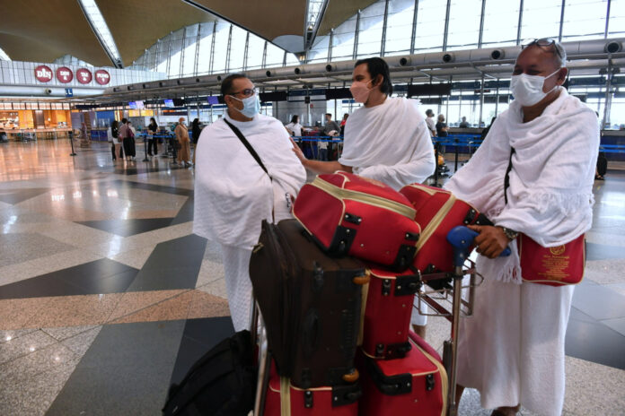 Application for Ramadan umrah permit now open, says Saudi Arabia's ministry