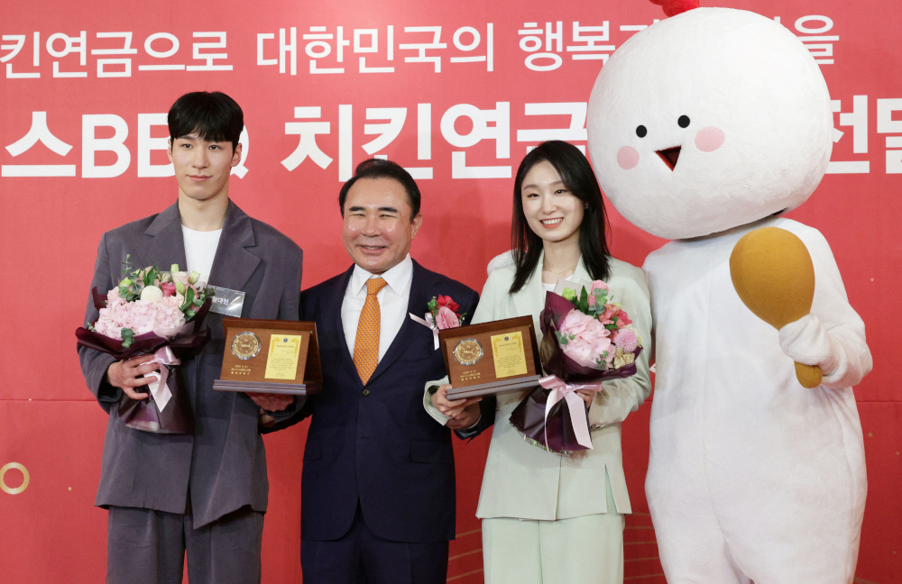 South Korean Olympians awarded 'chicken pension'