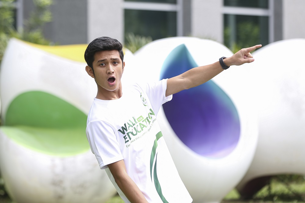 Join Astro Kasih's 'Walk for Education' to help more students in East Malaysia go to school