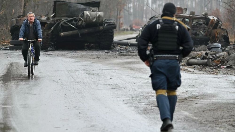 Ukraine claims Kyiv region as Russians pull back, bodies in nearby towns