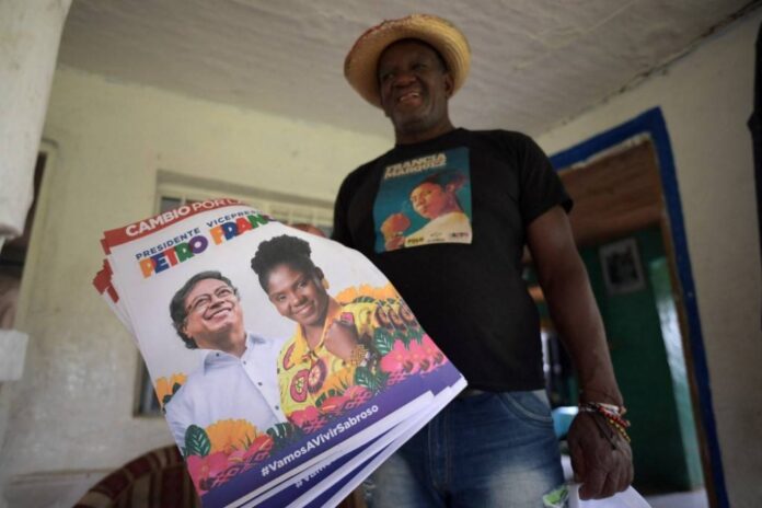 Ex-mayor eyes historic leftist conquest of Colombian presidency