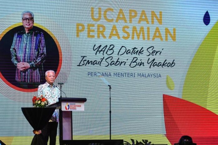 PM: Set up centre for study of journalism to boost professionalism among media practitioners in Malaysia