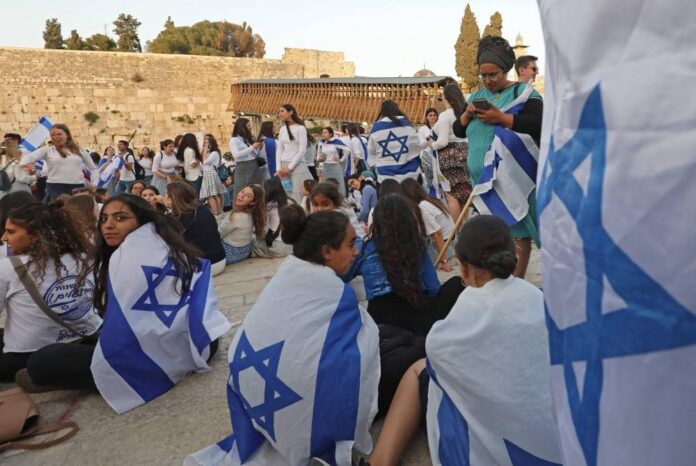 Israeli nationalists march through Jerusalem's Old City