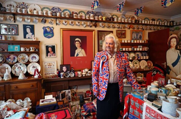 Royal family's biggest fan gets ready for jubilee