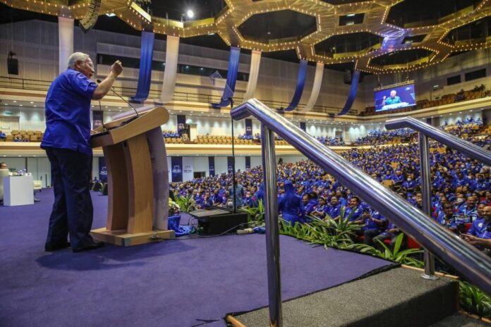 With Najib resurgent, Dr Mahathir says GE15 looks grim for Opposition