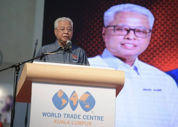 Book fairs strengthen the culture of reading among Malaysians, says PM
