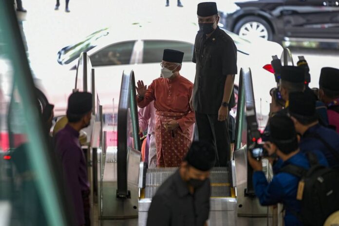 Agong: All parties should formulate long-term plan for Malaysia's glory