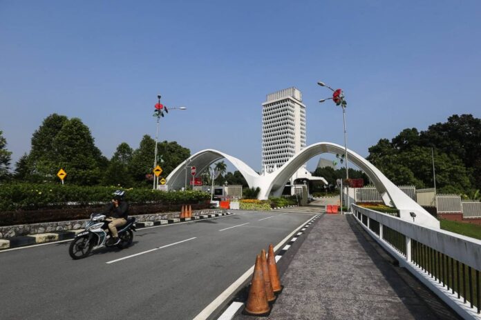 Report: Parliament Office's request for MPs to update info suggests GE15 near