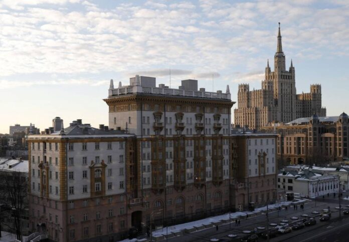 Don't close the embassy, US ambassador tells Russia