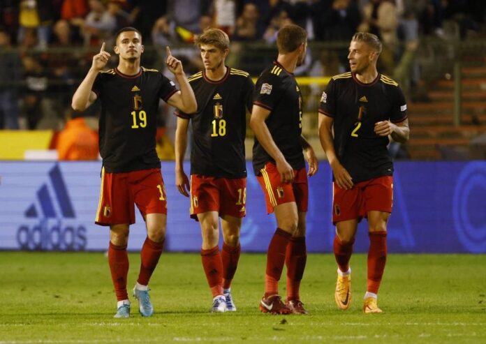 Belgium bounce back to crush Poland