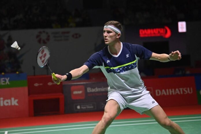 Top seed Axelsen powers into semis of badminton's Indonesia Masters