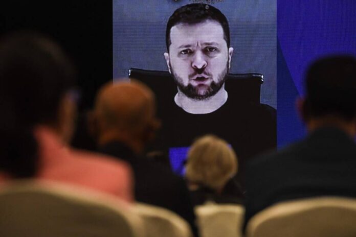 Fierce fighting in east Ukraine as Zelensky says world must not look away