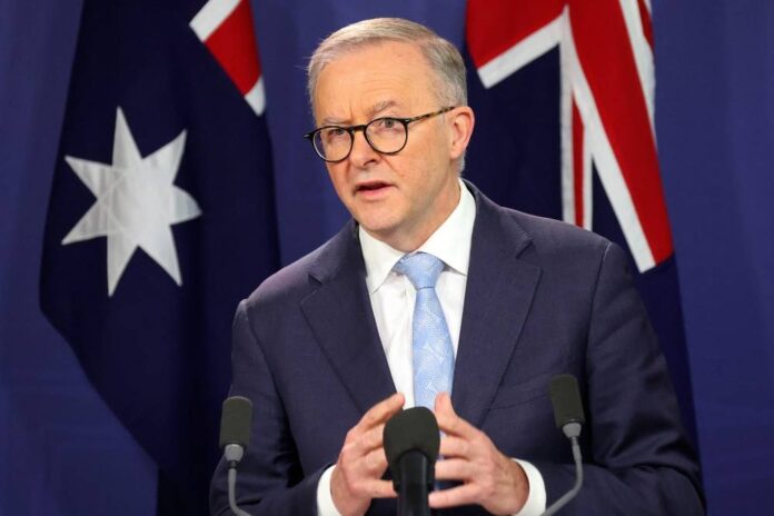 Australia agrees payout, ending France submarine spat