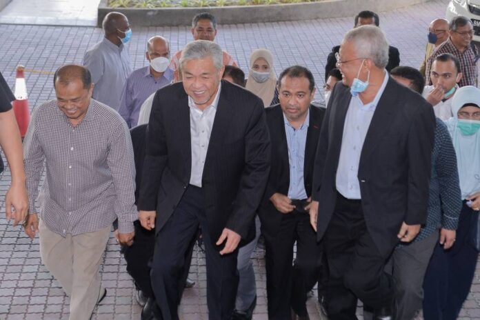 Foreign visa system trial: Impossible for Ultra Kirana to pay out bribes based on company's existing after-tax profit and cash reserves, court told