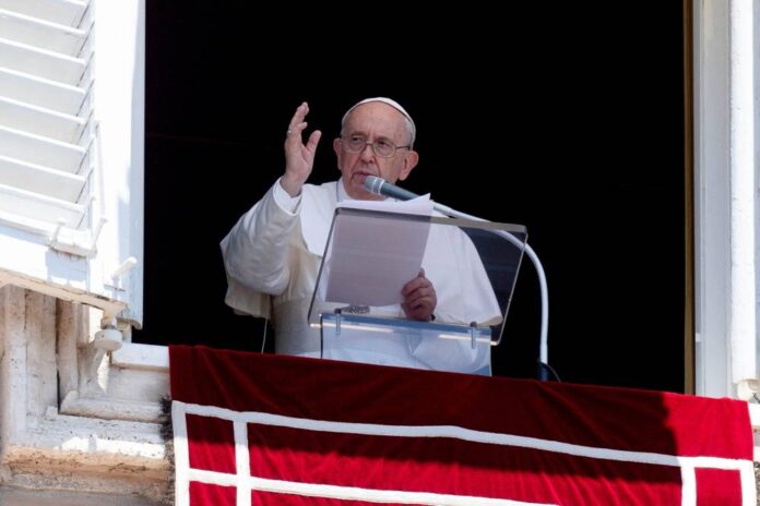 Pope raps Russian 'cruelty' in Ukraine, says invasion violates nation's rights