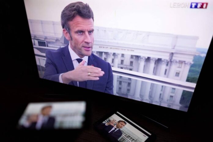 Last campaign push ahead of poll test for France's Macron