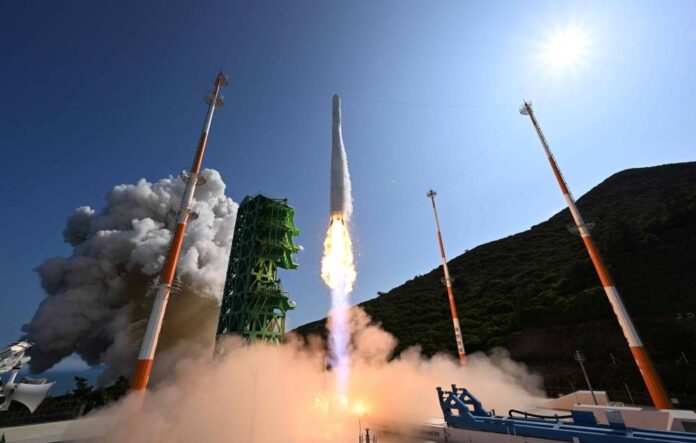 S.Korea's second space rocket launch successfully puts satellites in orbit