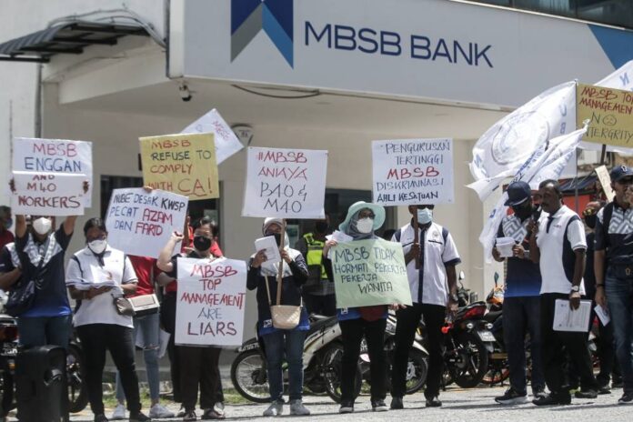 Nube members stage protest over alleged discrimination, abuse of power by MBSB Bank management