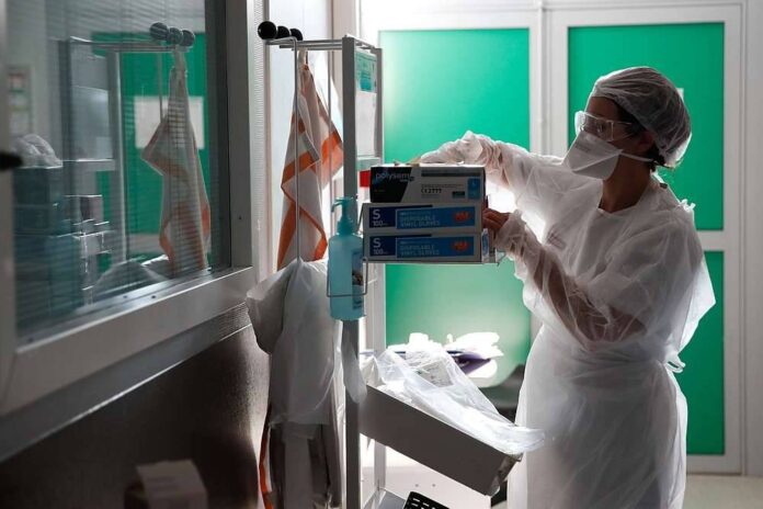 French vaccination chief: France is facing a new Covid-19 wave