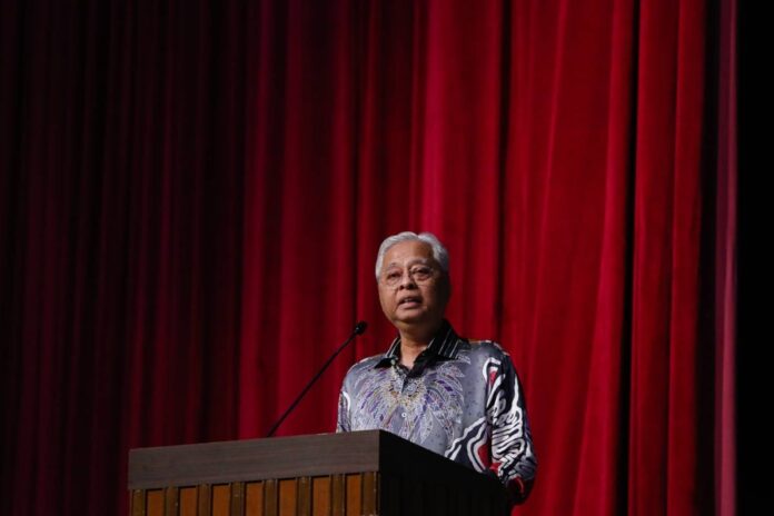Return to Quran and Sunnah to resolve misunderstandings, PM advises Muslims