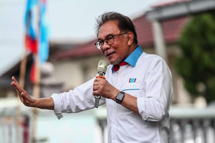 Anwar says refusal to meddle in Najib's criminal cases cost support for PM bid
