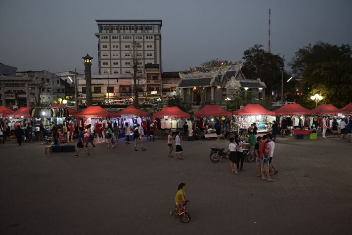 Laos considers curbing imports to save foreign currency