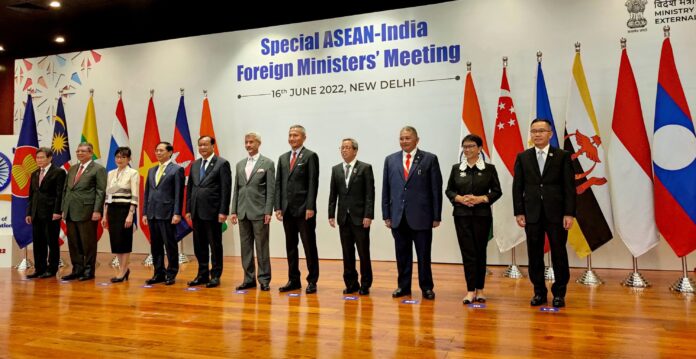 Saifuddin criticises hyper-nationalism, identity politics