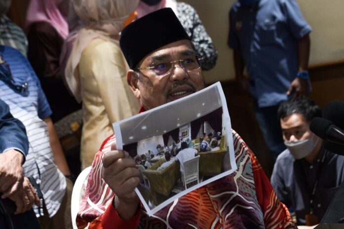 Despite Tajuddin's revelation of Umno MPs backing Anwar, pundits say issue unlikely to divide Pakatan