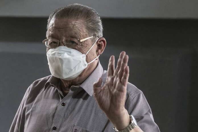 Kit Siang urges Pairin to clear air on RCI into Sabah's undocumented immigrants with voting rights