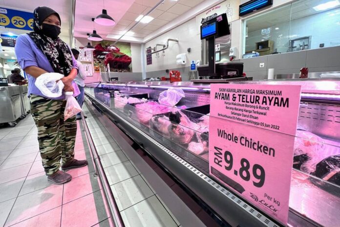 Domestic Trade Ministry receives four complaints on not displaying chicken price tags in Penang
