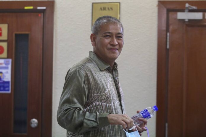 Zahid says RM5.9m 'bungalows' purchased for public's religious use, chose Country Heights as easy for him to monitor