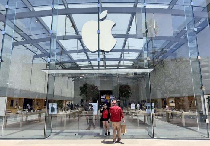 Apple devices getting beefed-up defence against spyware