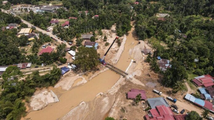 Agong conveys appreciation to those who helped during Baling floods