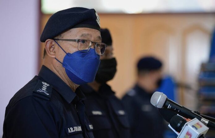 Selangor police remand five over Haj package fraud probe