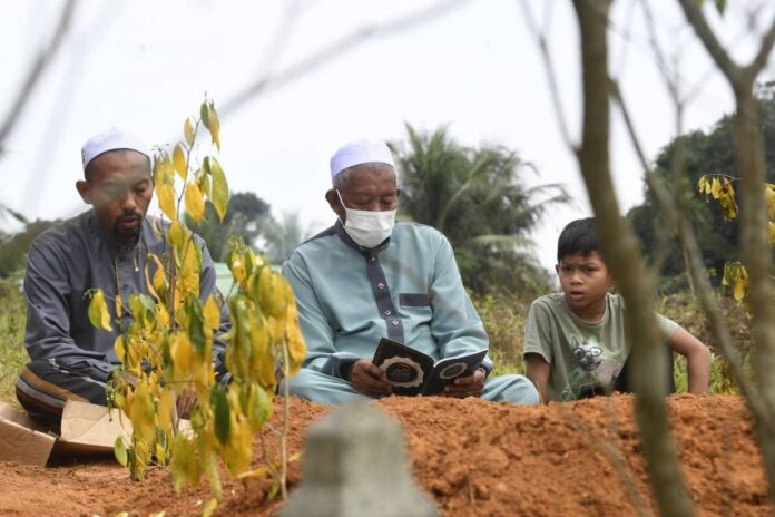 Sombre Aidiladha for flood victims in Kampung Iboi in Baling