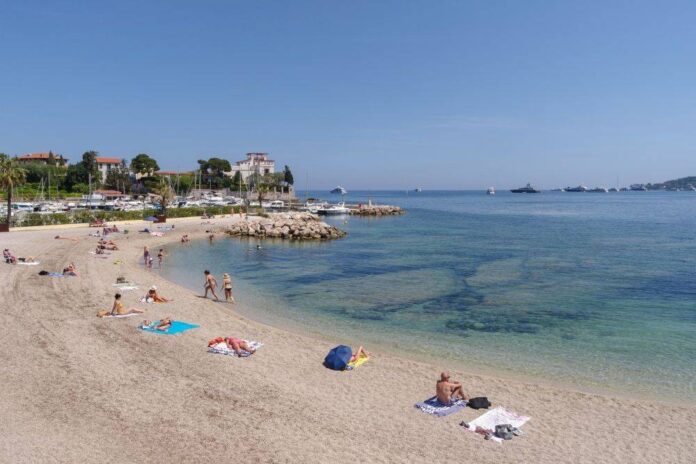 Sun meets sustainability at France's first carbon-neutral beach club