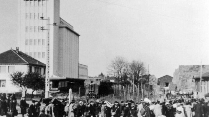 France's Macron to mark 80th anniversary of WWII round-up of Jews