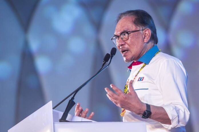 As PKR closes ranks, Anwar pledges to reject cooperation with traitors, those opposed to reform agenda