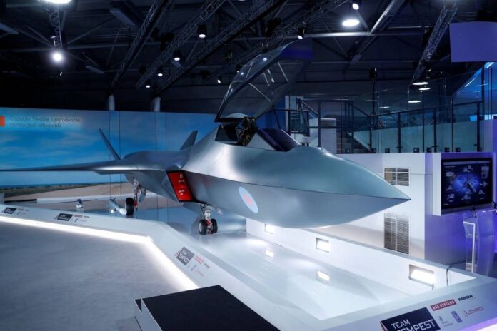 Farnborough airshow opens amid heatwave