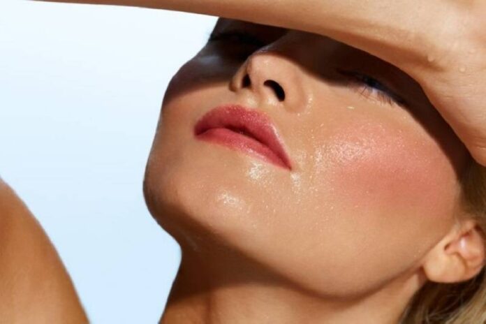Three golden rules for keeping makeup in place in hot weather