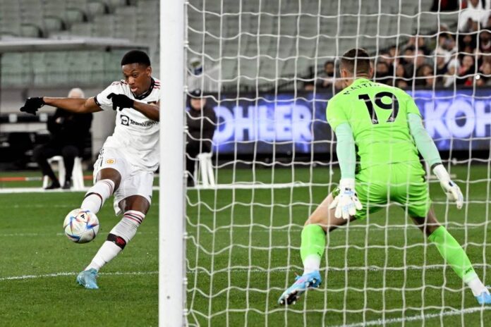 Martial on target again as Manchester United down Palace 3-1