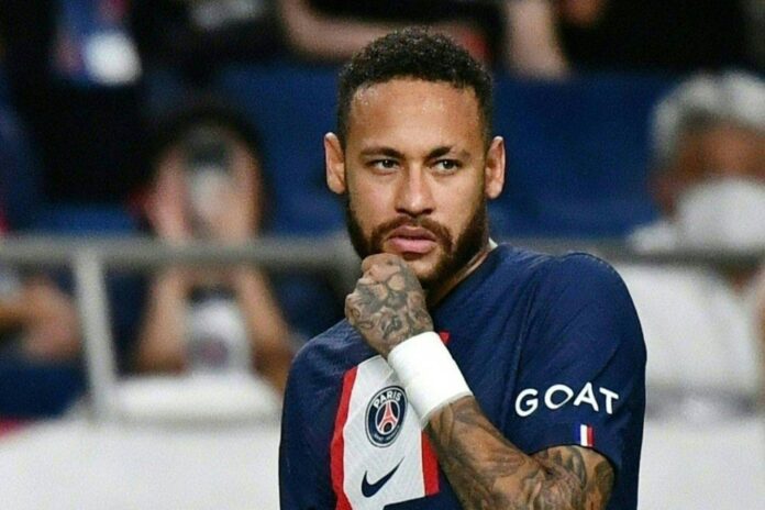 Neymar says he wants to stay at PSG
