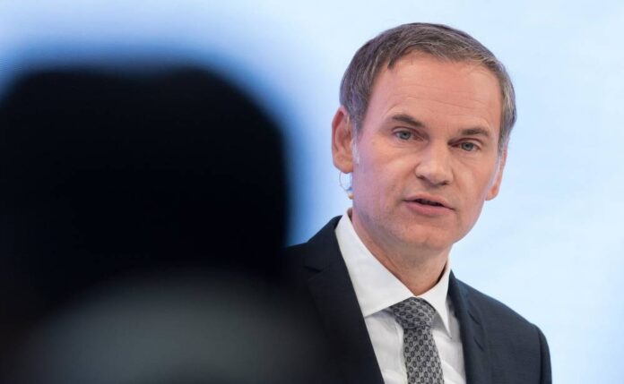 VW's new CEO faces twin challenges of Porsche, software problems